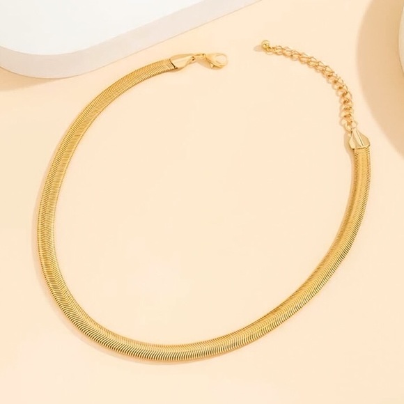 🔵𝟲𝟱%𝗢𝗙𝗙 𝗯𝘂𝗻𝗱𝗹𝗲𝘀 𝟯+🔵 NEW Flat Snake Stainless Steel Necklace - Picture 8 of 17